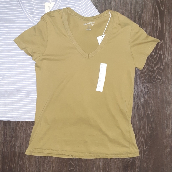 Universal Threads Perfect Tee Bundle - Picture 4 of 7